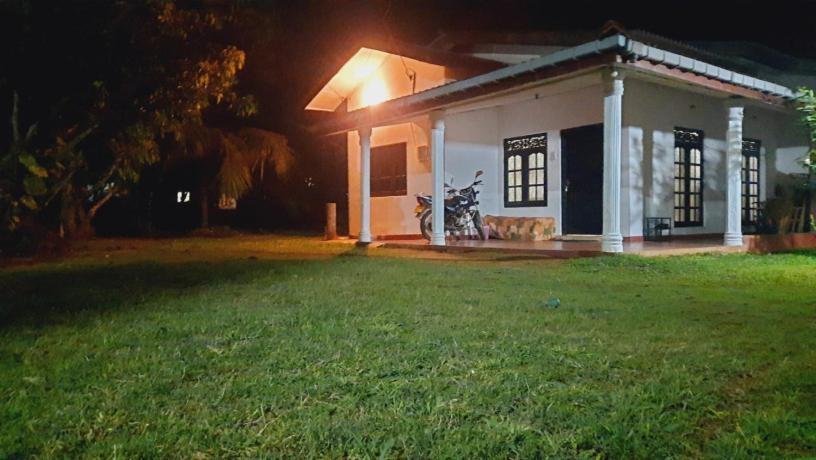 Corner Cottage - Anuradhapura Exteriör bild
